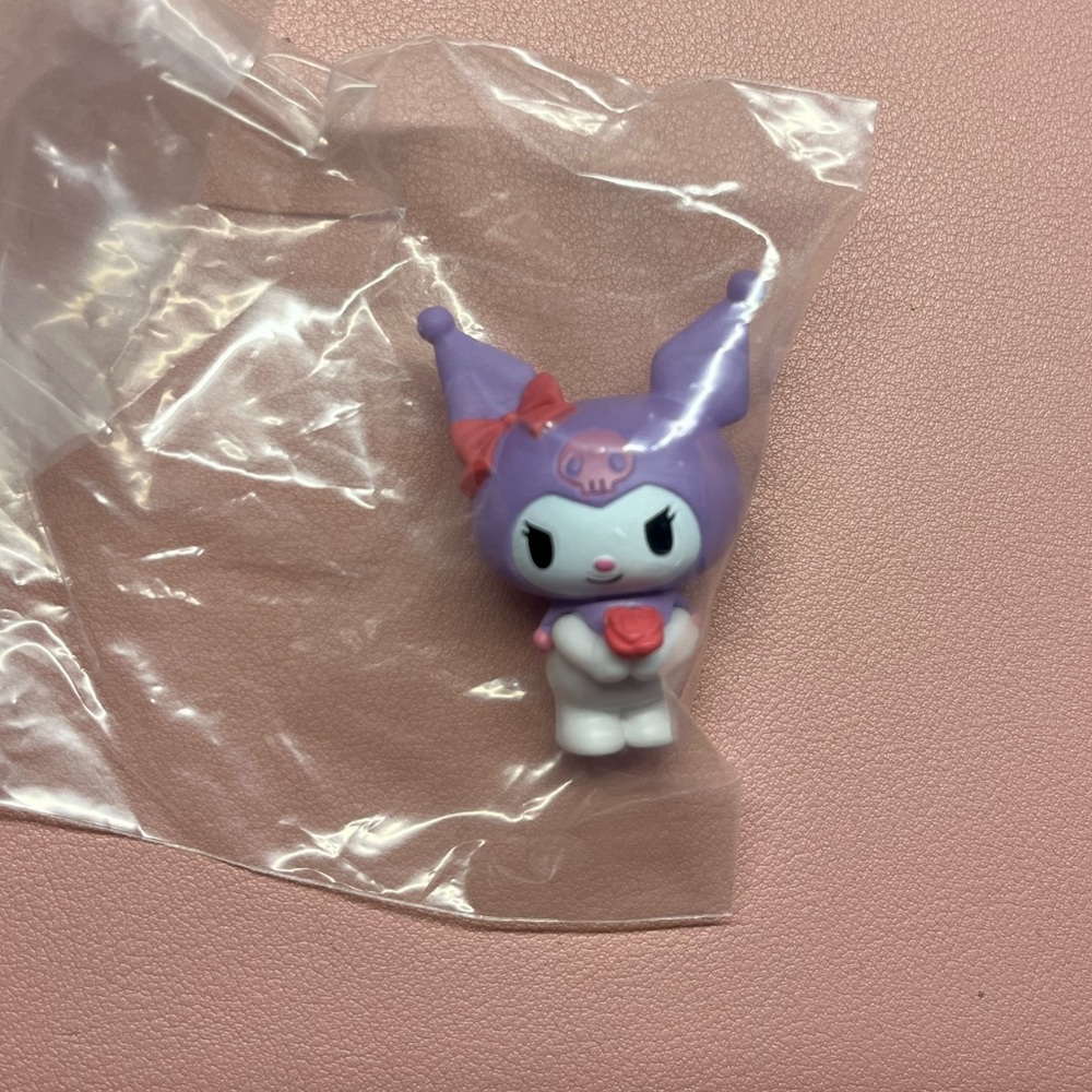 Kuromi figure